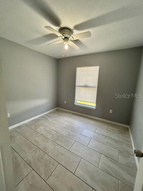 Building Photo - 462 Magpie Ct