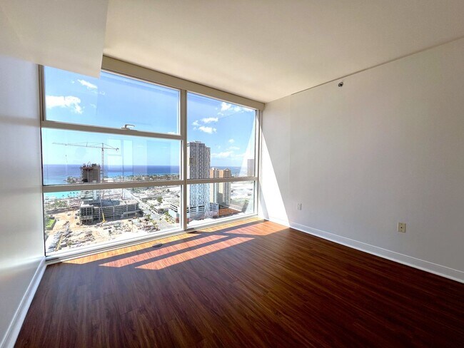 Building Photo - 909 Kapiolani Blvd