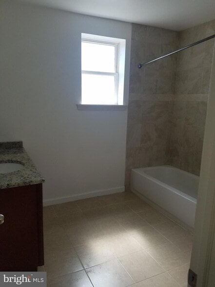 Building Photo - 2547 S Mildred St