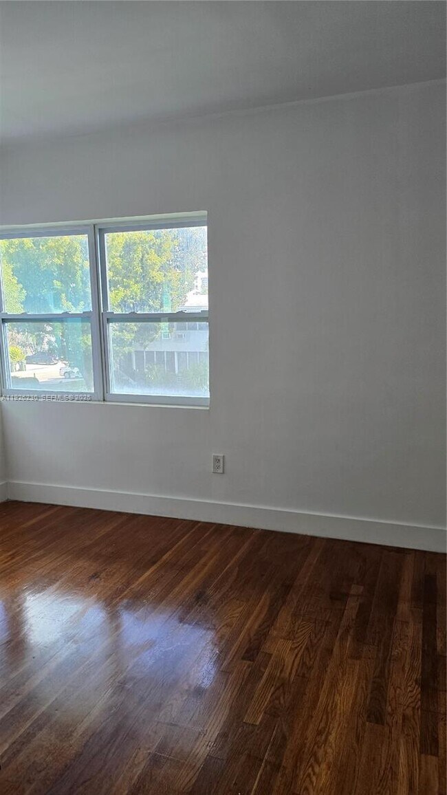 Building Photo - 9760 Bay Harbor Terrace