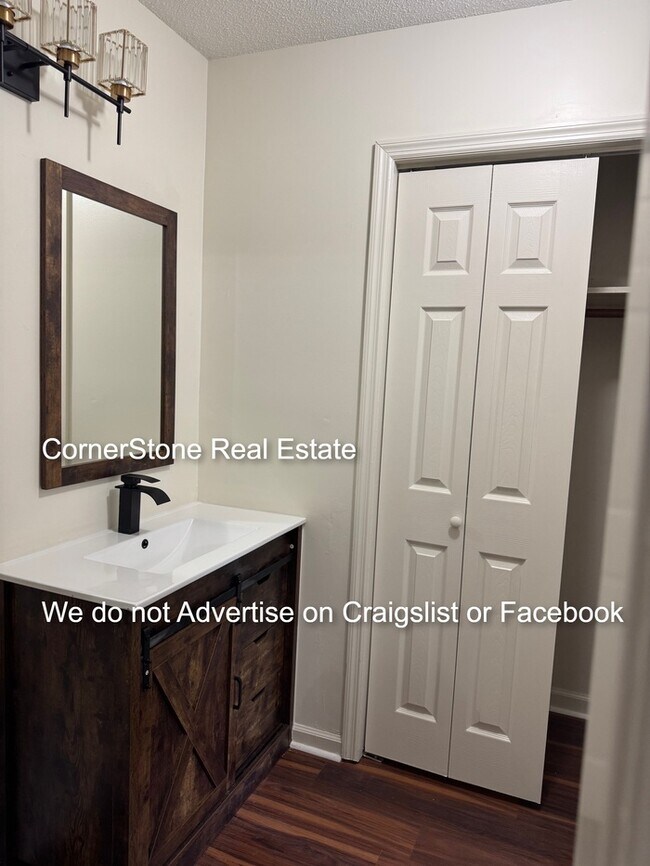 Building Photo - 123 - B Deerfield Drive, Spring Lake NC 28390