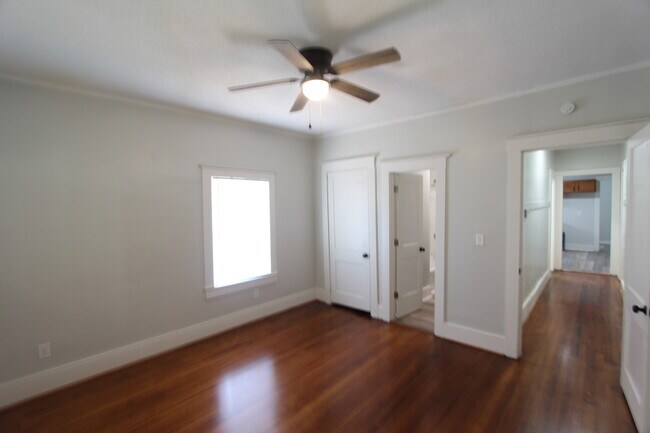 Building Photo - 4753 2nd Ave N