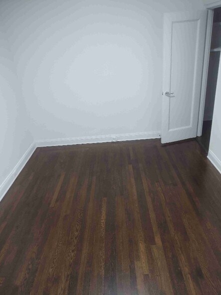 Building Photo - E. 46th St, Lexington Ave