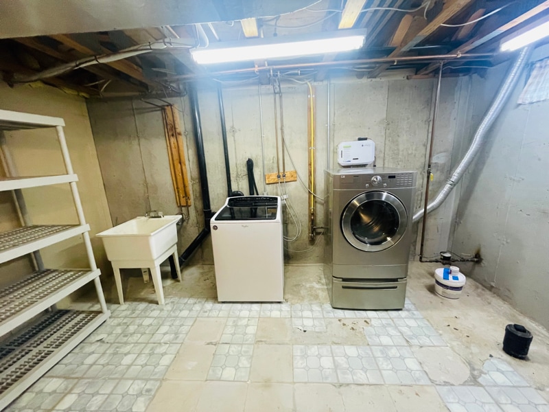 Building Photo - 19 Oak Ridge Dr