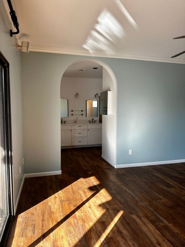 Building Photo - Custom pool/spa home for rent