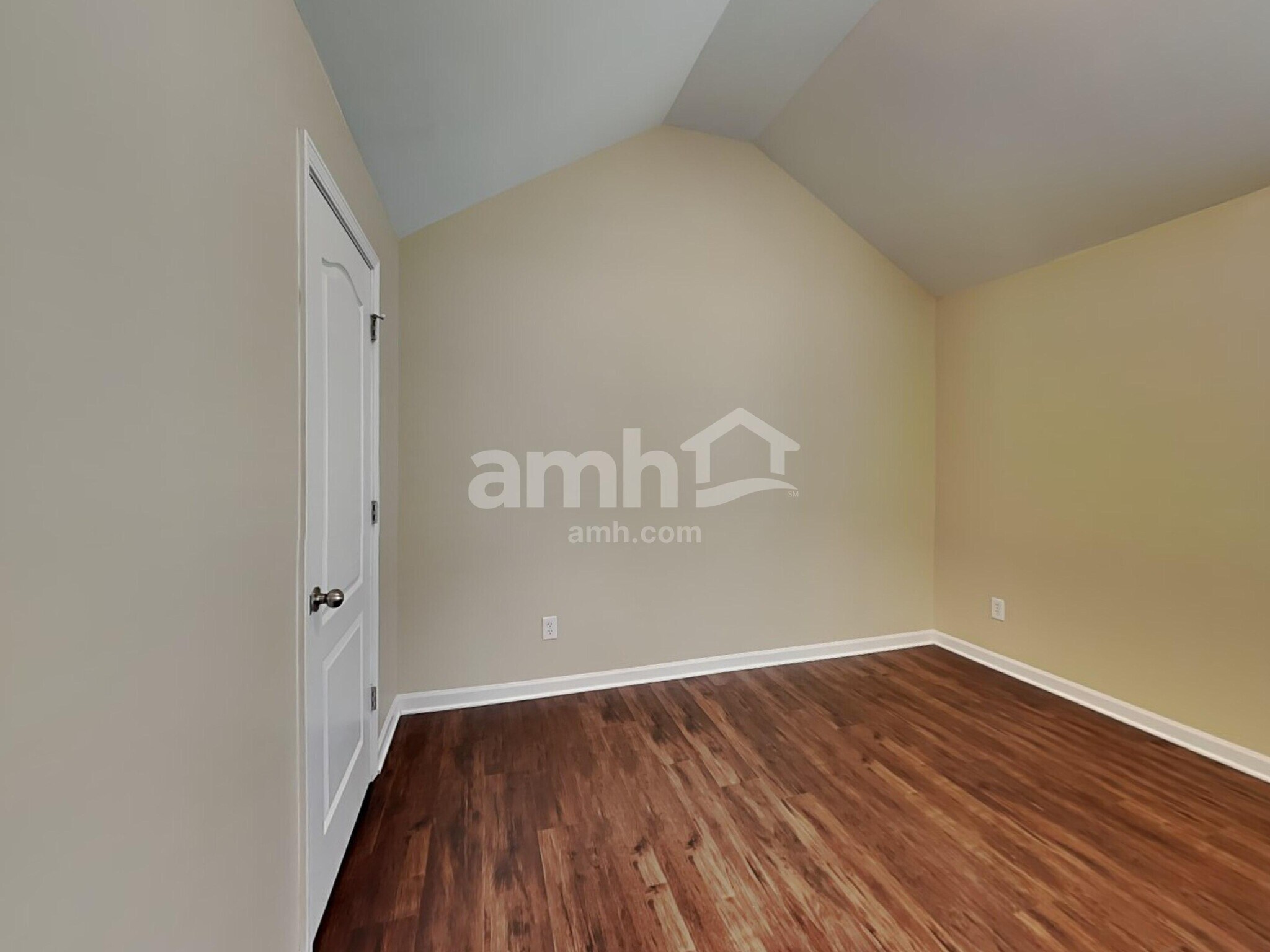 Building Photo - 144 Tyre Dr