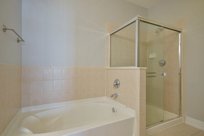 Building Photo - 982 Indigo Ct