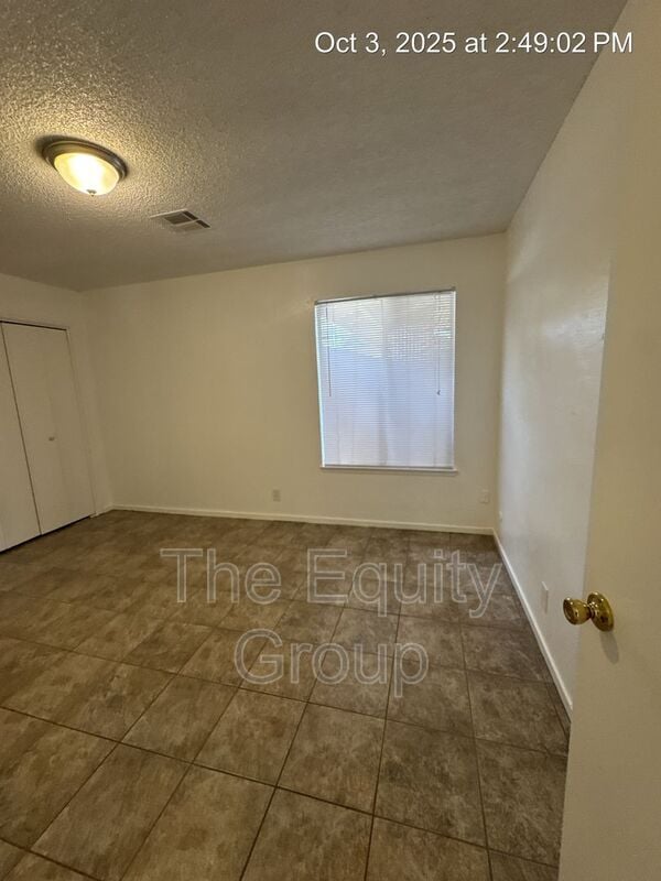 Building Photo - 2724 S Sallee Ct