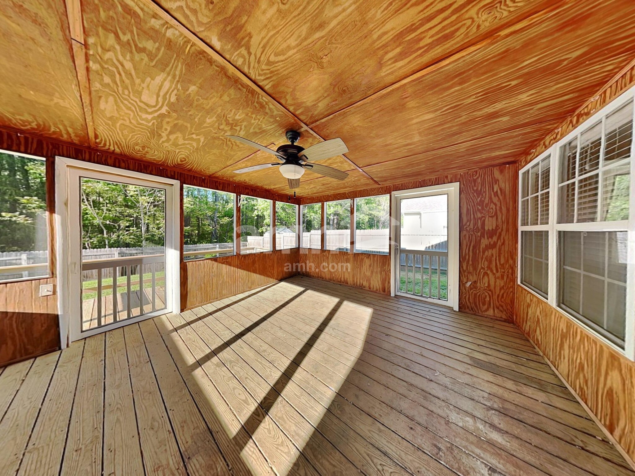Building Photo - 555 Whistling Swan Dr