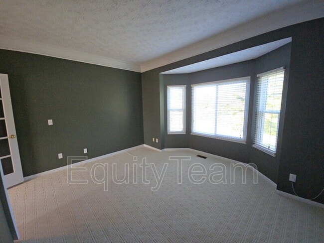 Building Photo - 6545 Farmbrooke Ct