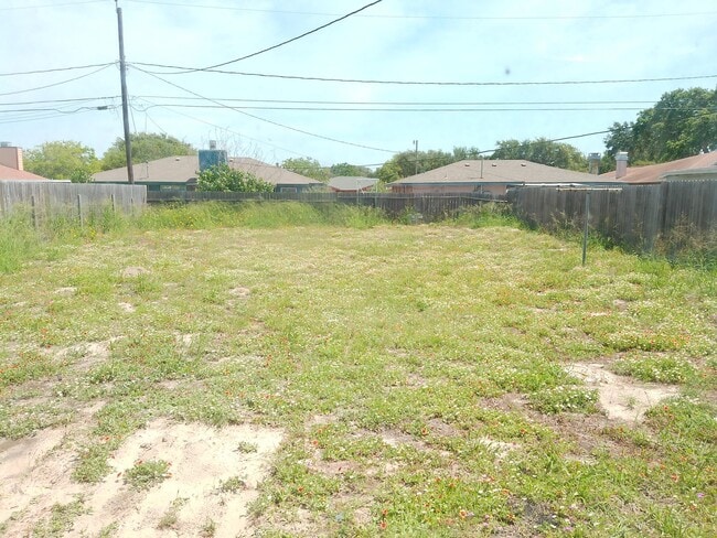 Building Photo - 742 Purdue Rd