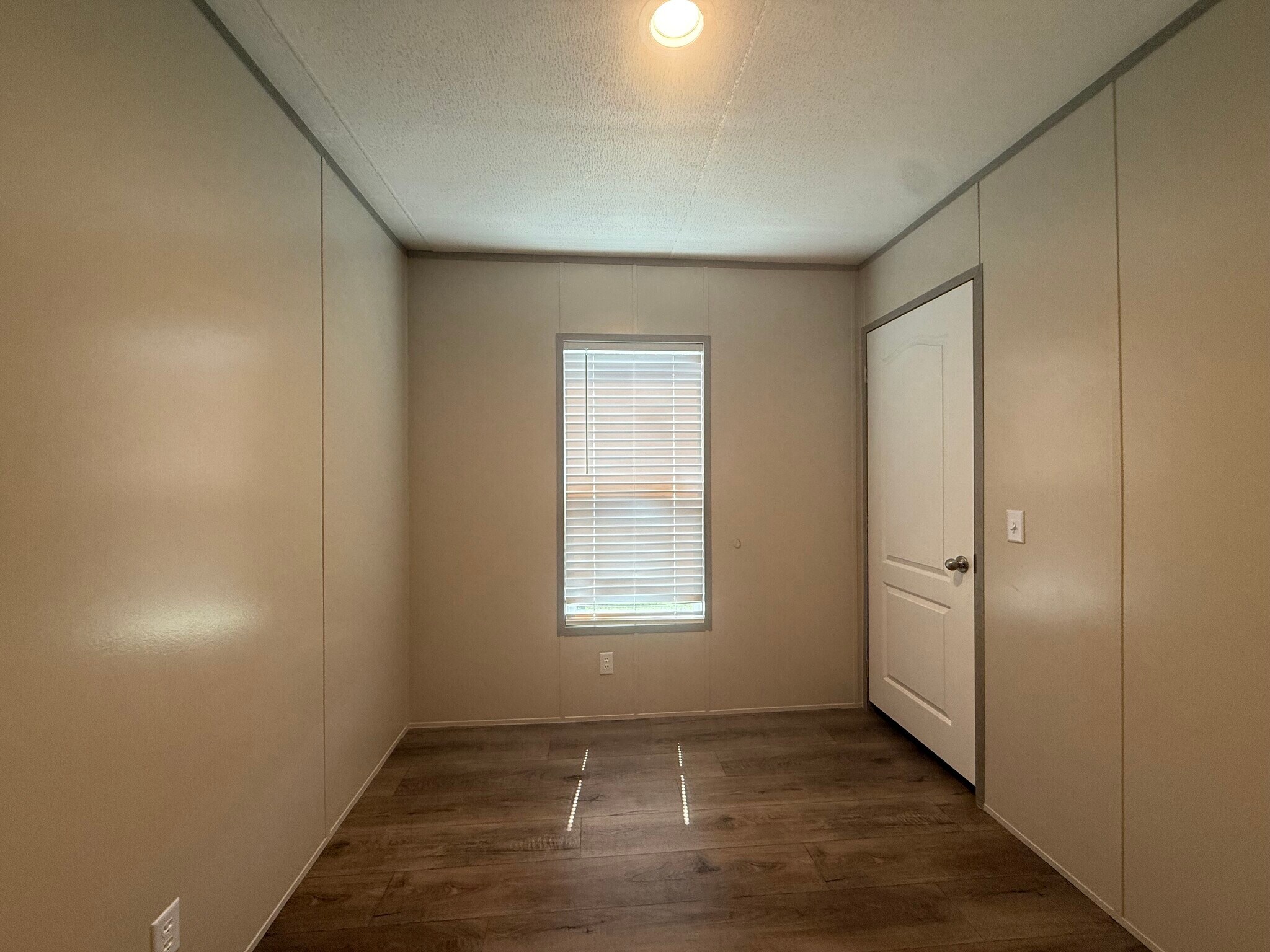 Building Photo - 210 Betty St