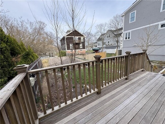 Building Photo - 24 Houston Ave