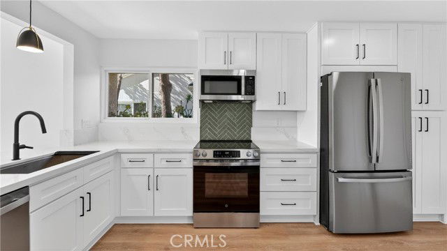 Building Photo - 22866 Mariano Dr