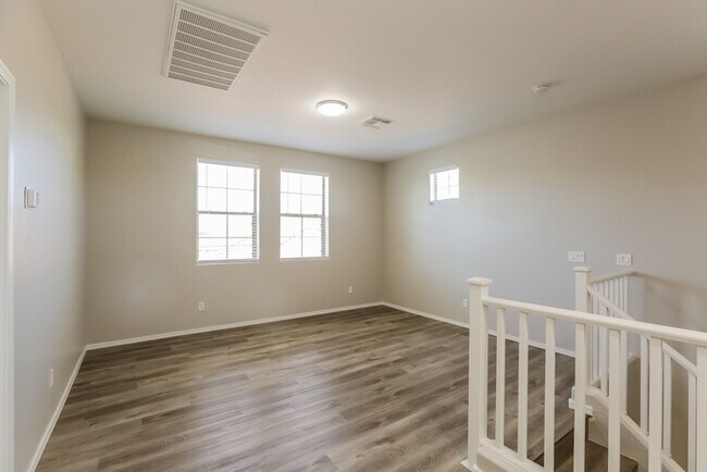 Building Photo - 1737 S Desert View Pl