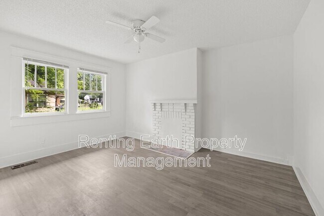 Building Photo - 4725 Court R