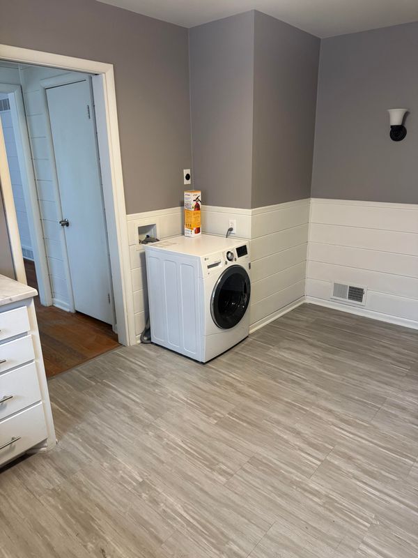 Building Photo - 4211 E 61st St