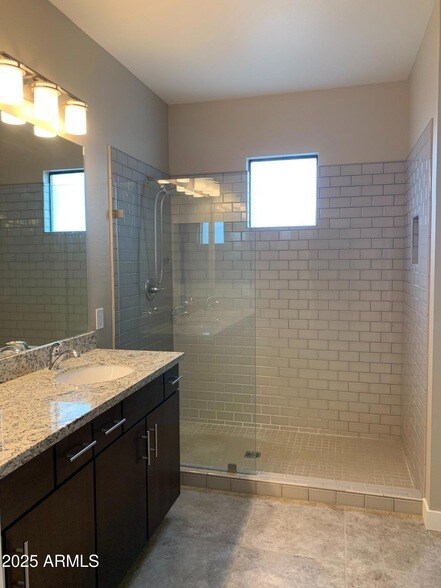 Building Photo - 2511 W Queen Creek Rd