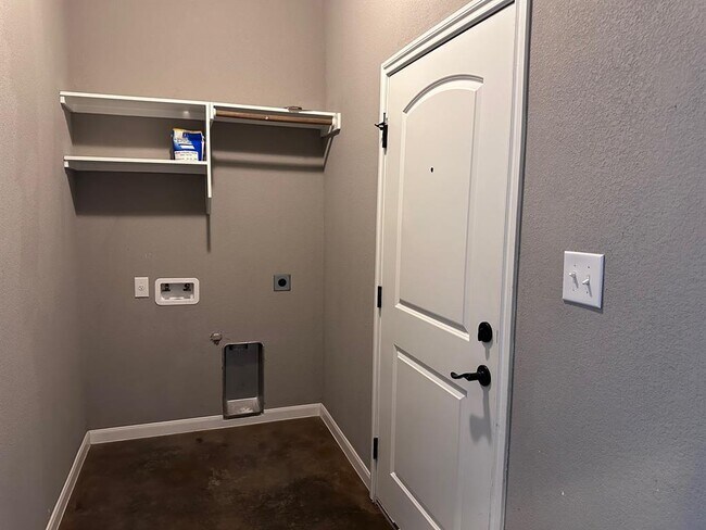 Building Photo - 200 Mauna Kea Ln