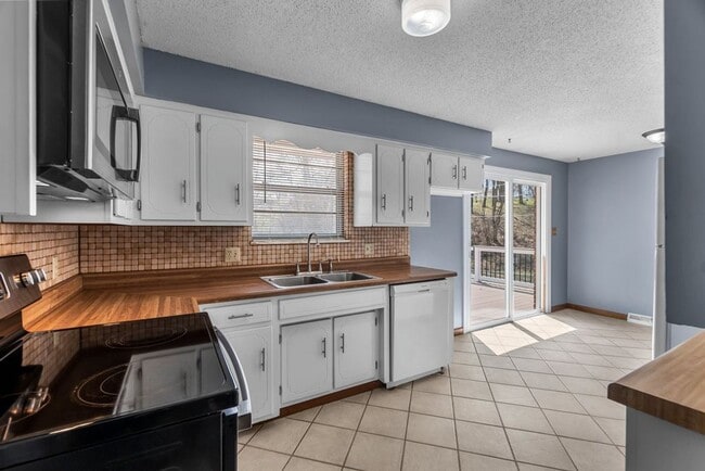 Building Photo - House in Cape