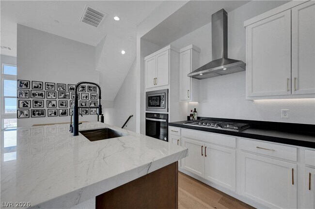 Building Photo - 3348 Esker Rdg Ave