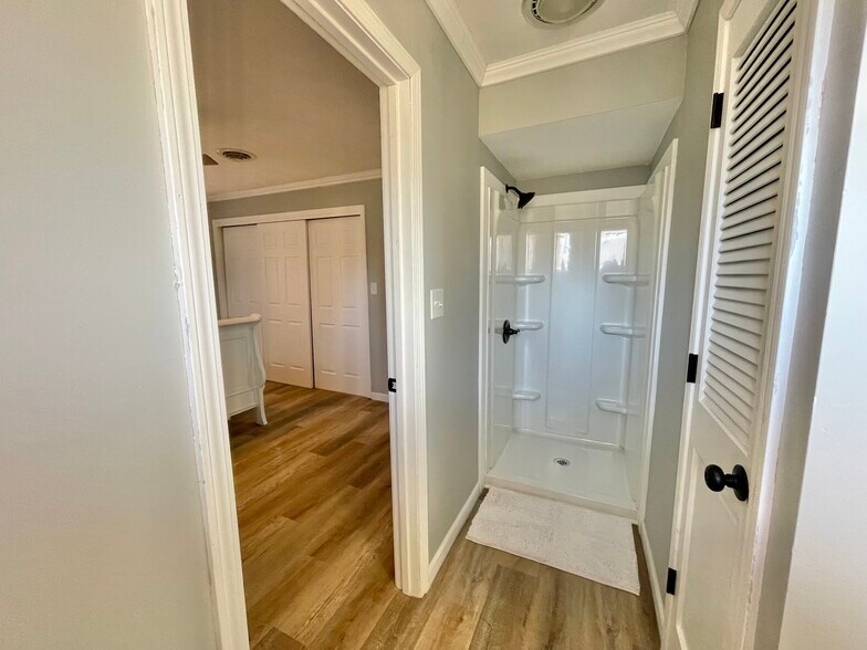 Building Photo - 612 N 35th St