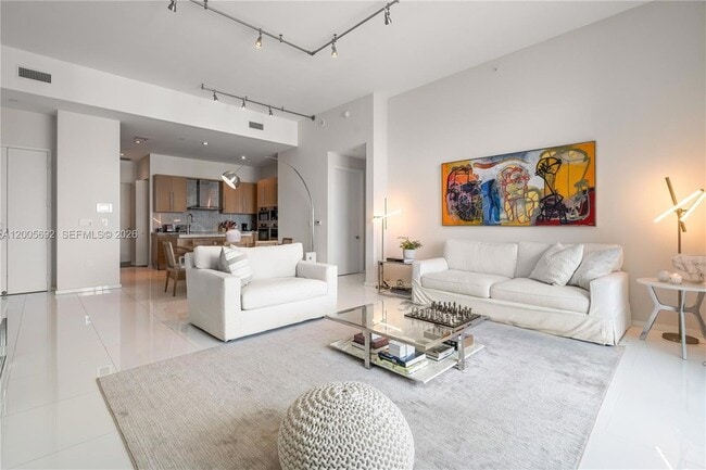 Building Photo - 900 Brickell Key Blvd