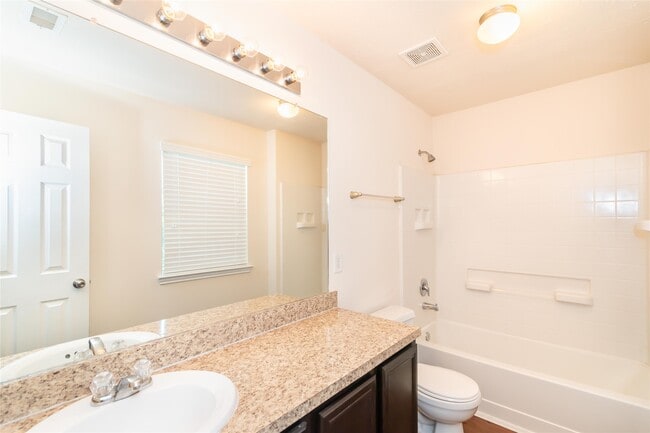 Building Photo - 6254 Brenwood Cir