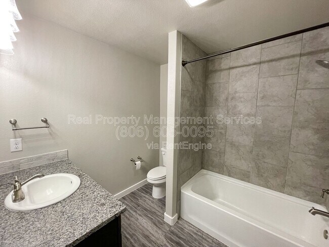 Building Photo - 3410 Bryan Ave