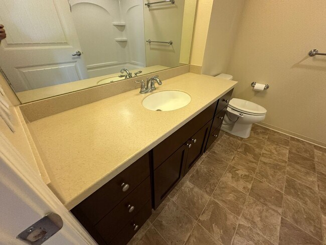Building Photo - Welcome to the second city of Kapolei. Thi...