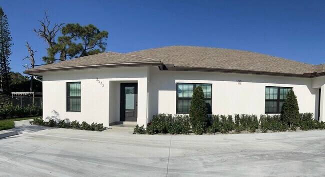 Primary Photo - 2571 Gulfstream Rd