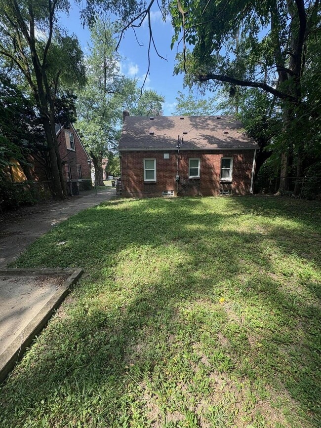 Building Photo - 19386 Yonka St