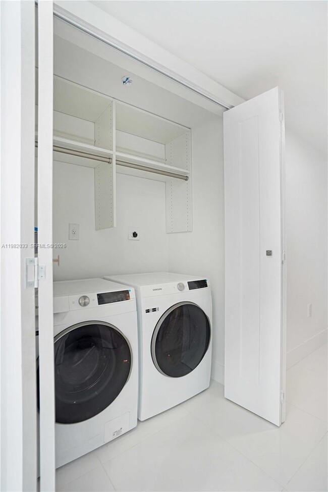 Building Photo - 90 Alton Rd