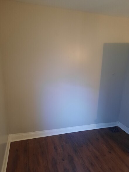 Bedroom 3 - 257 W Utica St
