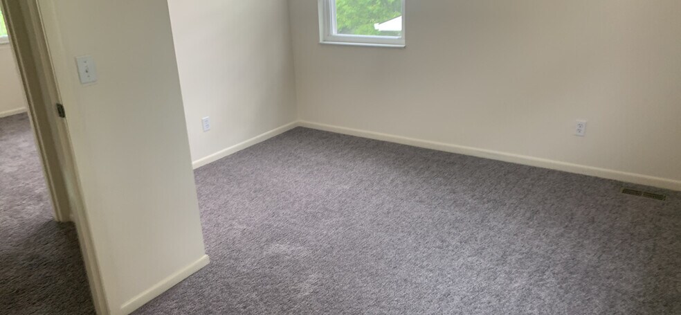 Bedroom 1 - 16 Kyles Ln