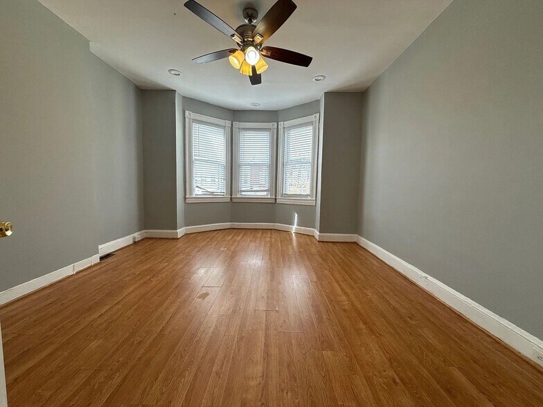 Building Photo - 1625 Appleton St