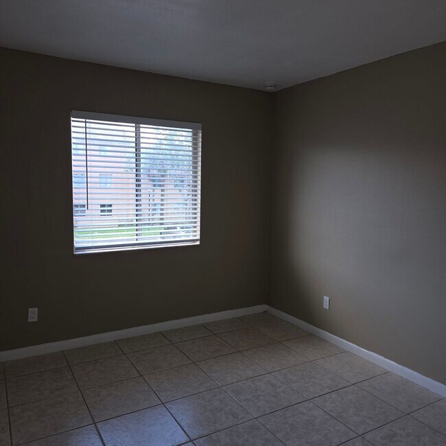 Building Photo - 5207 Via Hacienda Cir