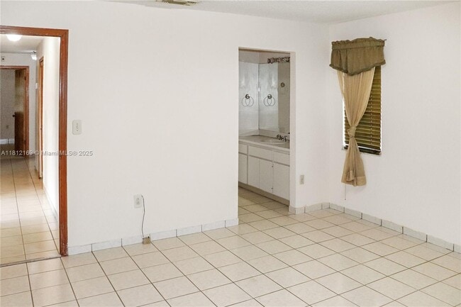 Building Photo - 1200 SW 142nd Ave