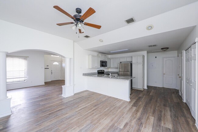 Building Photo - 752 Buffalo Ct