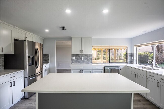 Building Photo - 12207 Pepper Mill Dr