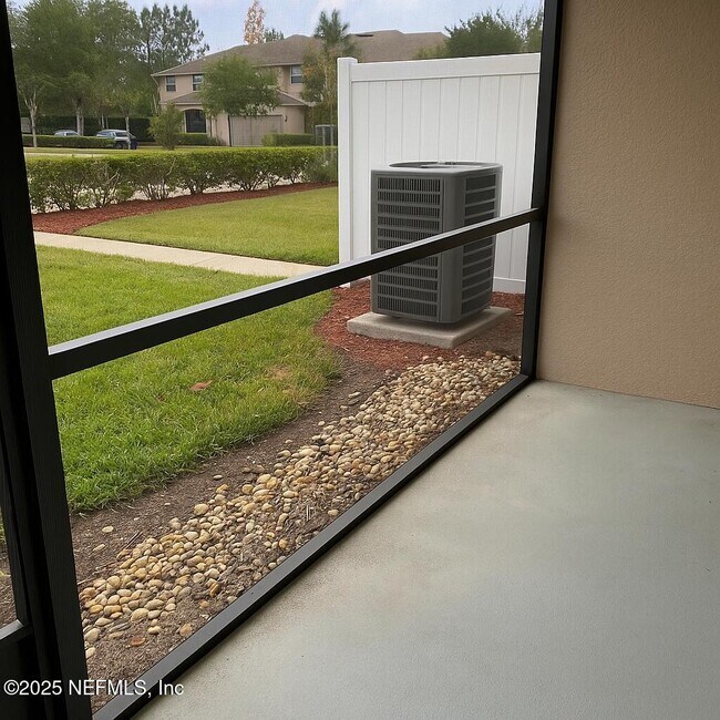 Building Photo - 4220 Plantation Oaks Blvd