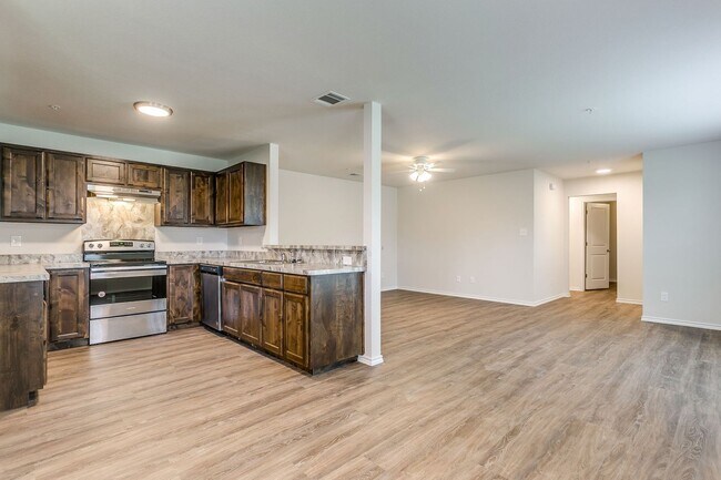 Building Photo - ASK ABOUT OUR MOVE IN SPECIAL