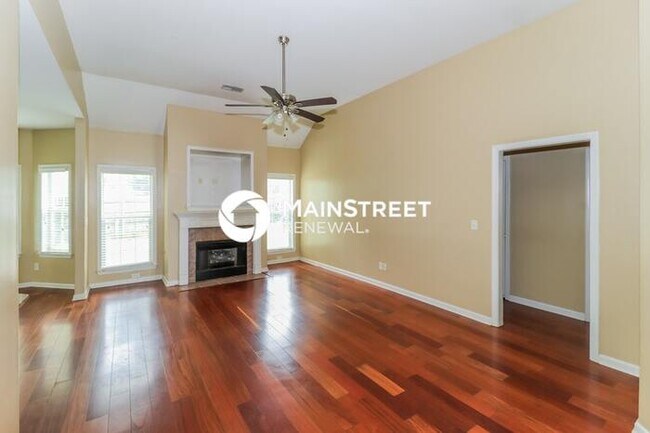 Building Photo - 3 Bedroom Pet-Friendly Home in Cordova, TN with Main Street Renewal