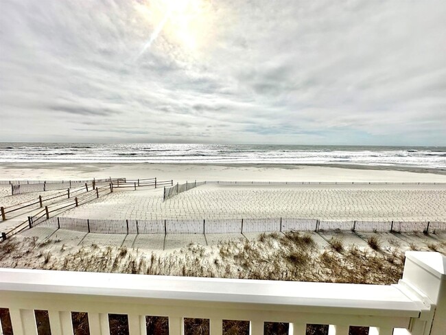 Building Photo - 612 E Brigantine Ave