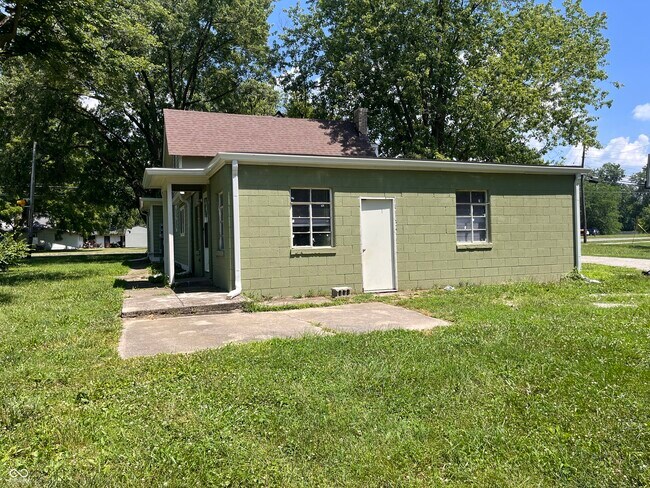Building Photo - 1807 B St
