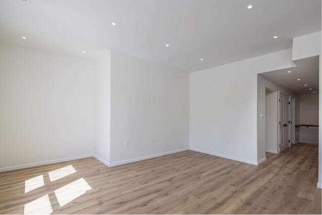 Building Photo - 3250 Lorain Ave