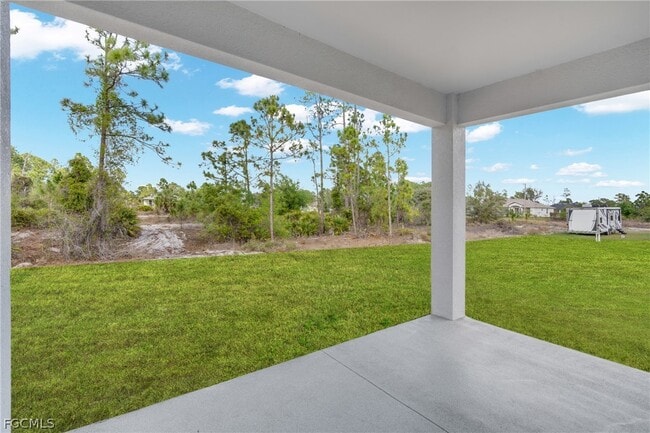 Building Photo - 725 Lamar St E