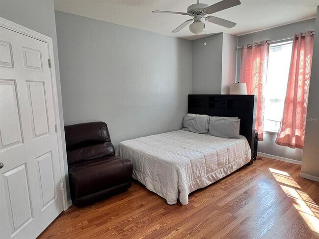 Building Photo - 1229 Bermuda Lakes Ln