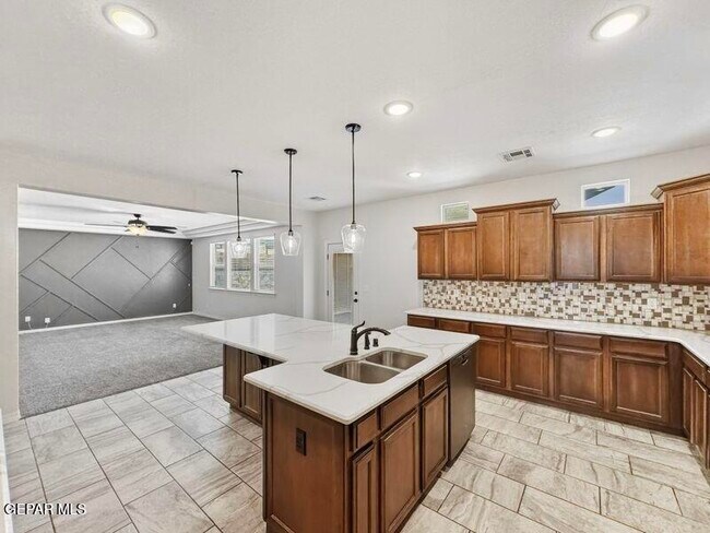 Building Photo - 12583 Clocker Dr