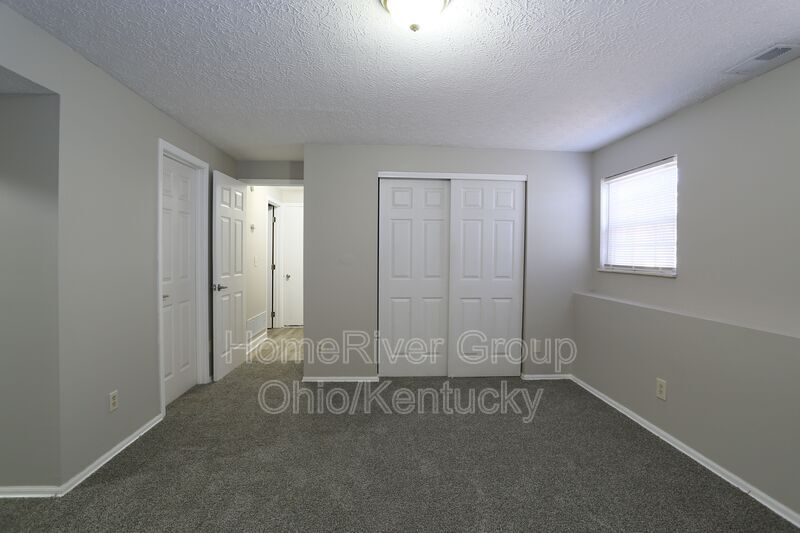 Building Photo - 1707 Farberdale Dr
